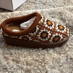 BAMBOO Brown and Cream Women's Slippers
